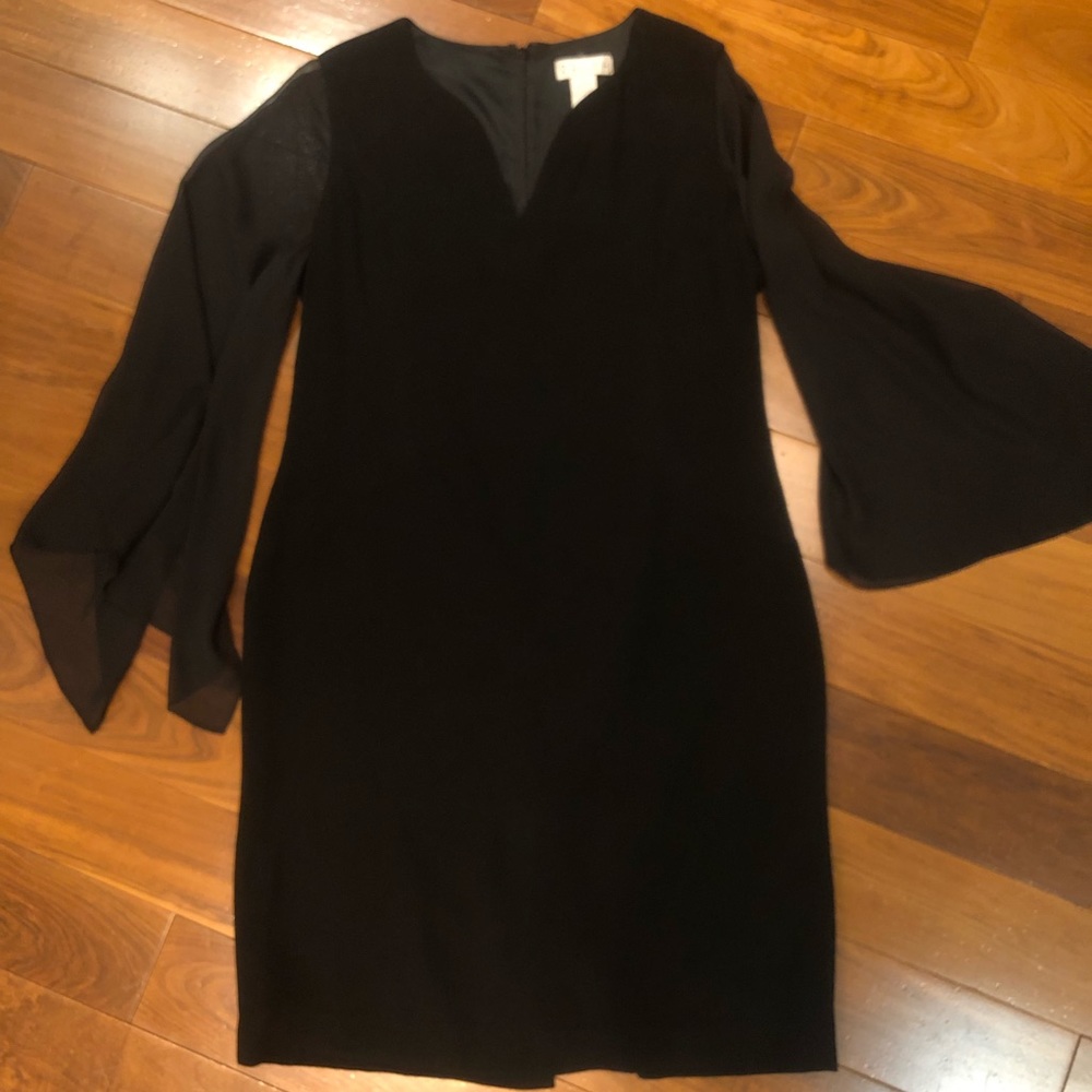 Bell slit sleeve dress